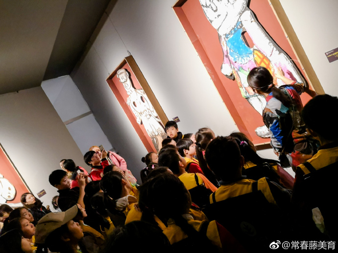 参观学习中国艺术巨匠齐白石特展,德国新表现主义马库斯·吕佩尔茨画展