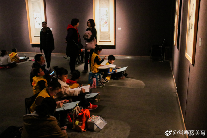参观学习中国艺术巨匠齐白石特展,德国新表现主义马库斯·吕佩尔茨画展