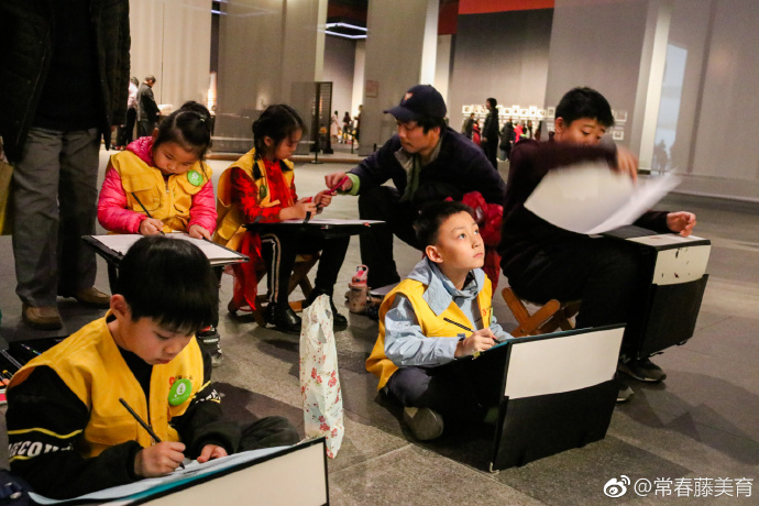 参观学习中国艺术巨匠齐白石特展,德国新表现主义马库斯·吕佩尔茨画展