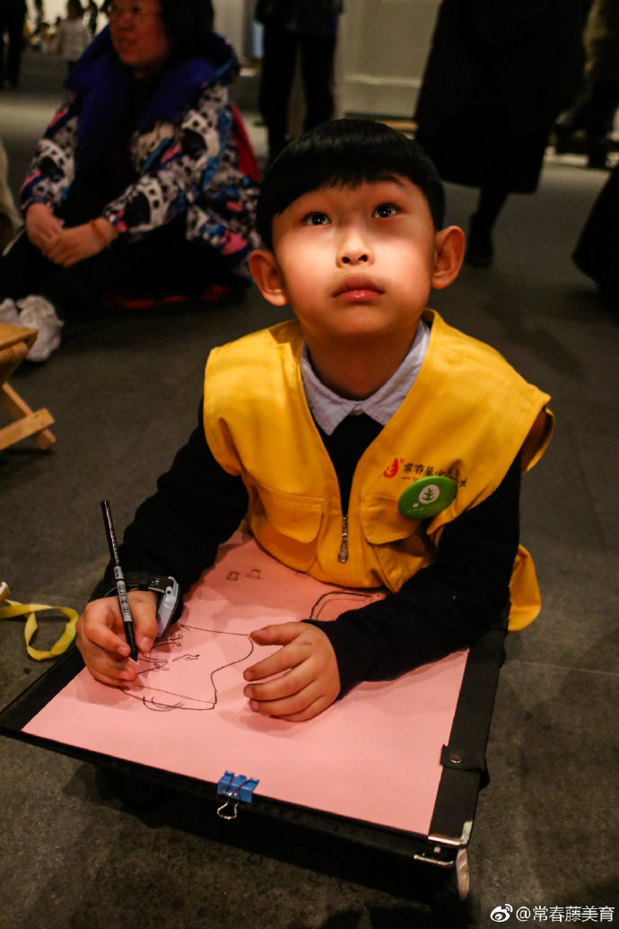 参观学习中国艺术巨匠齐白石特展,德国新表现主义马库斯·吕佩尔茨画展